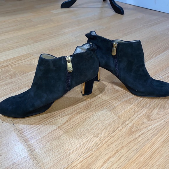 Adrienne Vittadini Shoes - Black zip up boots size 8 1/2